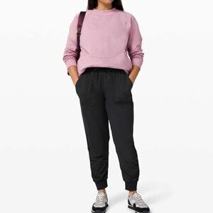 Good Used Condition Lululemon Beyond the Studio High Rise Jogger 7/8 Blk Sz 6